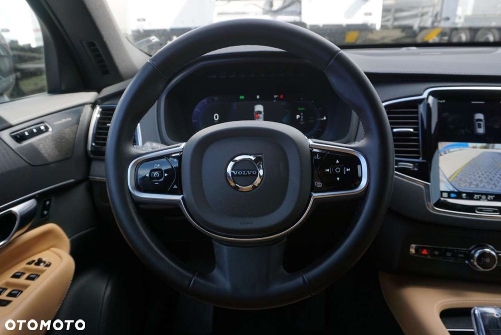 Volvo XC 90 - 21