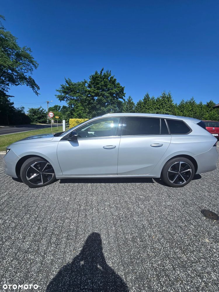 Opel Astra 1.5 D Automatik Elegance - 2