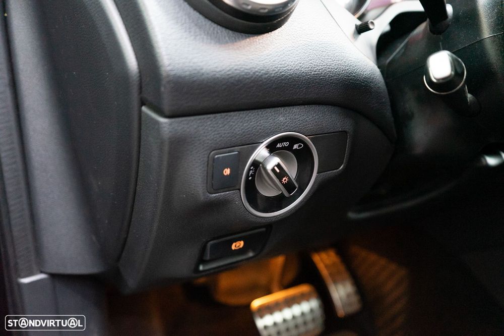 Mercedes-Benz GLA 220 d AMG Line - 23