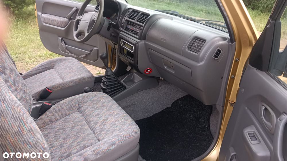 Suzuki Jimny 1.3 JLX - 10