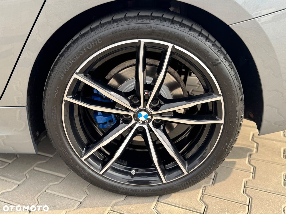 BMW Seria 3 320d xDrive M Sport sport - 13
