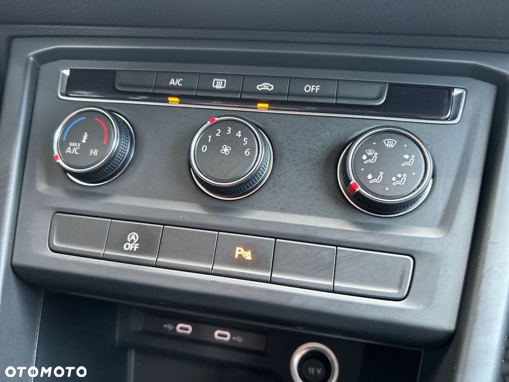 Volkswagen Touran 1.5 TSI EVO Comfortline - 30