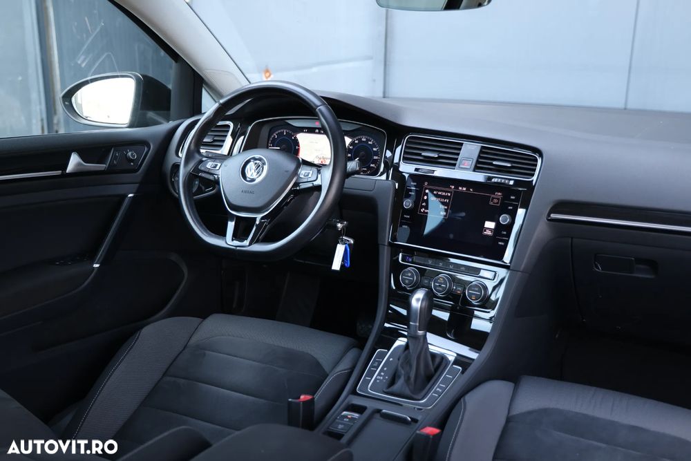Volkswagen Golf 1.6 TDI SCR DSG Comfortline - 22