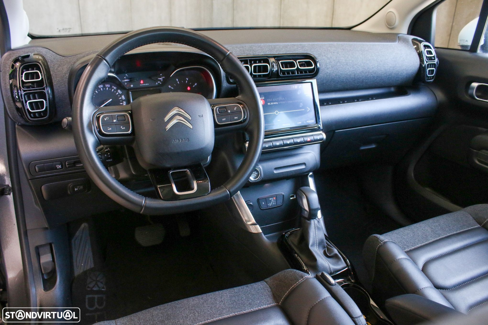 Citroën C3 Aircross 1.2 PureTech Shine Pack EAT6 - 37