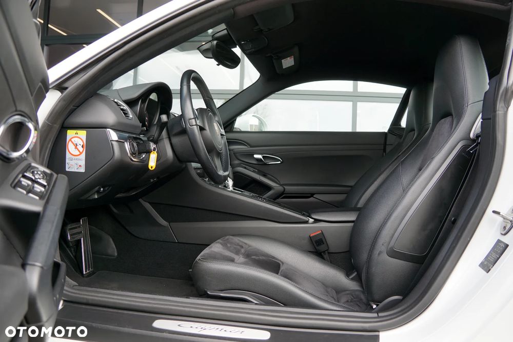 Porsche Cayman PDK Black Edition - 24