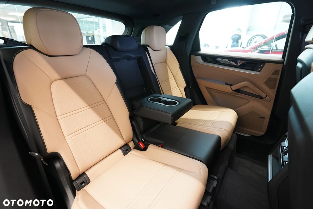 Porsche Cayenne Standard - 15