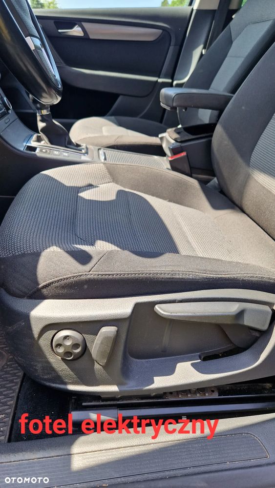 Volkswagen Passat - 10