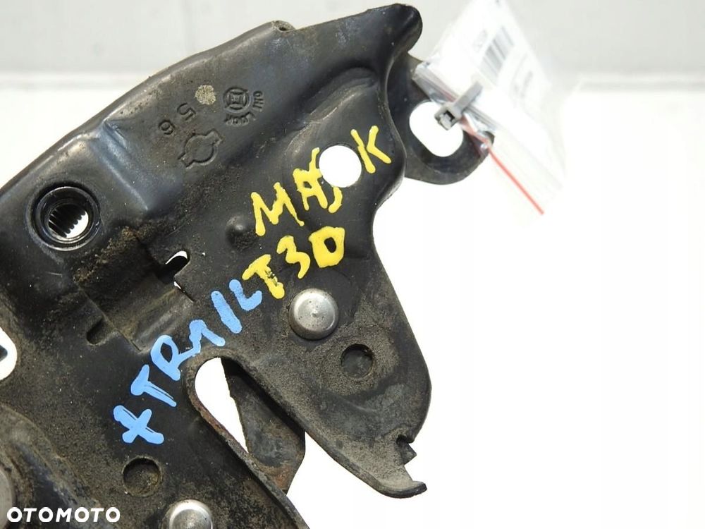 ZAMEK MASKI NISSAN X-TRAIL T30 - 2