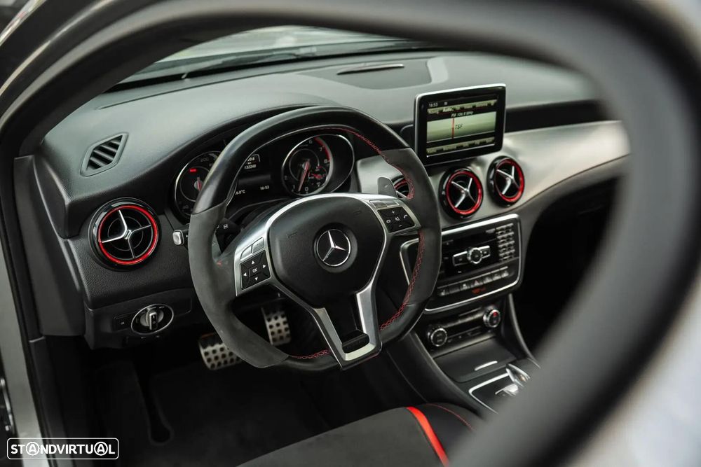 Mercedes-Benz GLA 45 AMG - 13