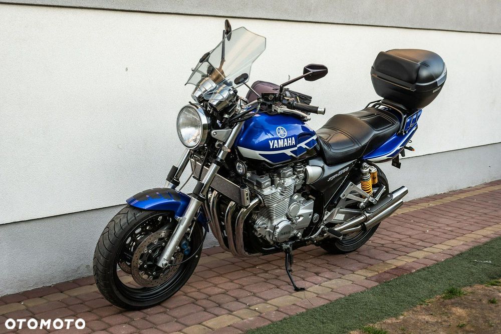Yamaha XJR - 9