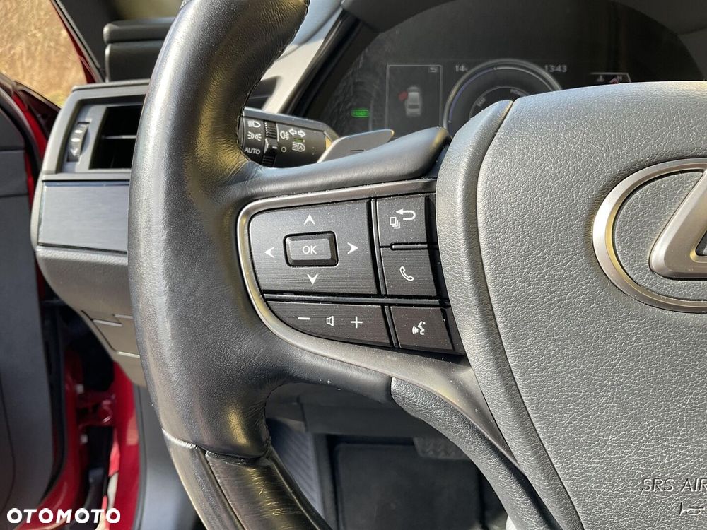 Lexus ES 300h Prestige - 26