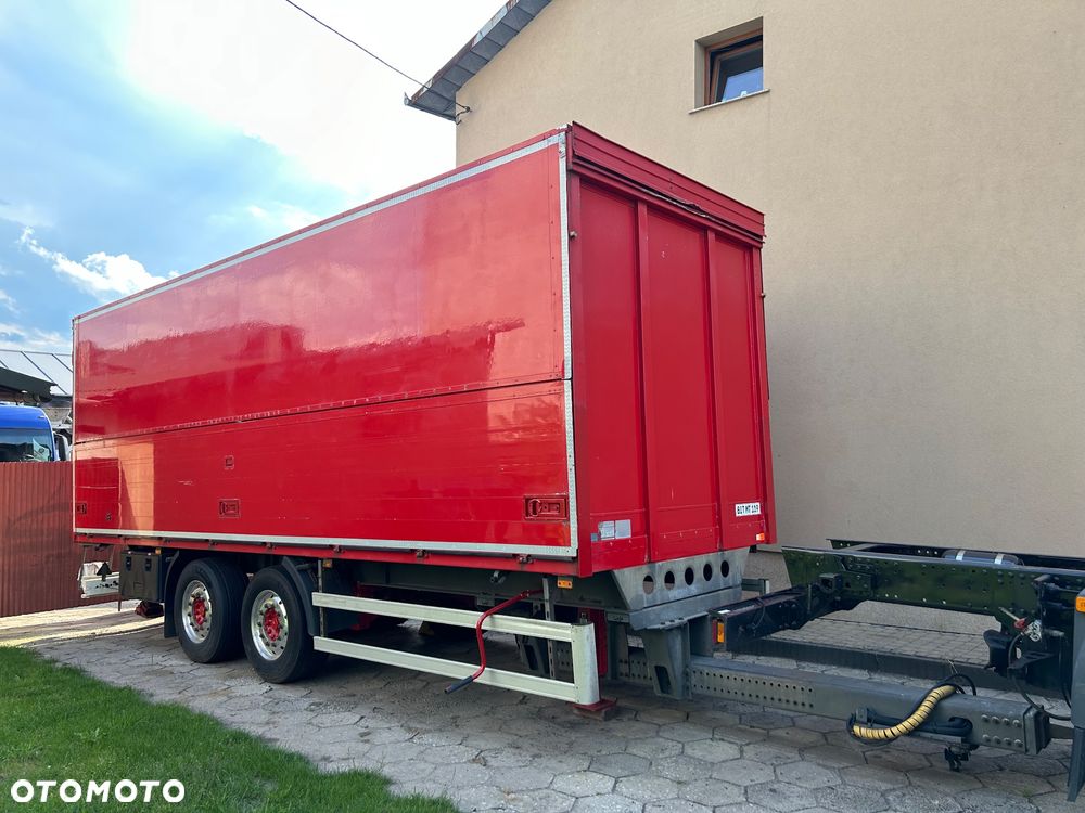 Schmitz Cargobull 7.7m OCYNK OSIE MERCEDES ALUFELGI KONTENER TANDEM NAPOJÓWKA OTWIERANY BOK DO NAPOJÓW STAN BDB - 19