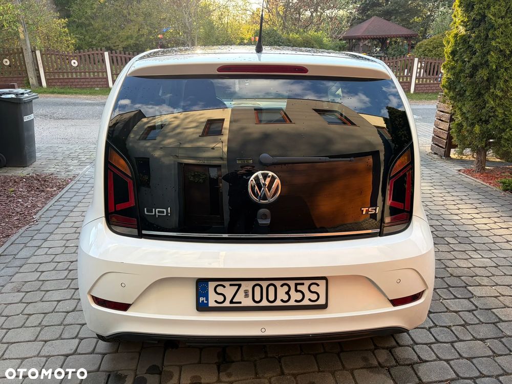 Volkswagen up! TSI beats - 4