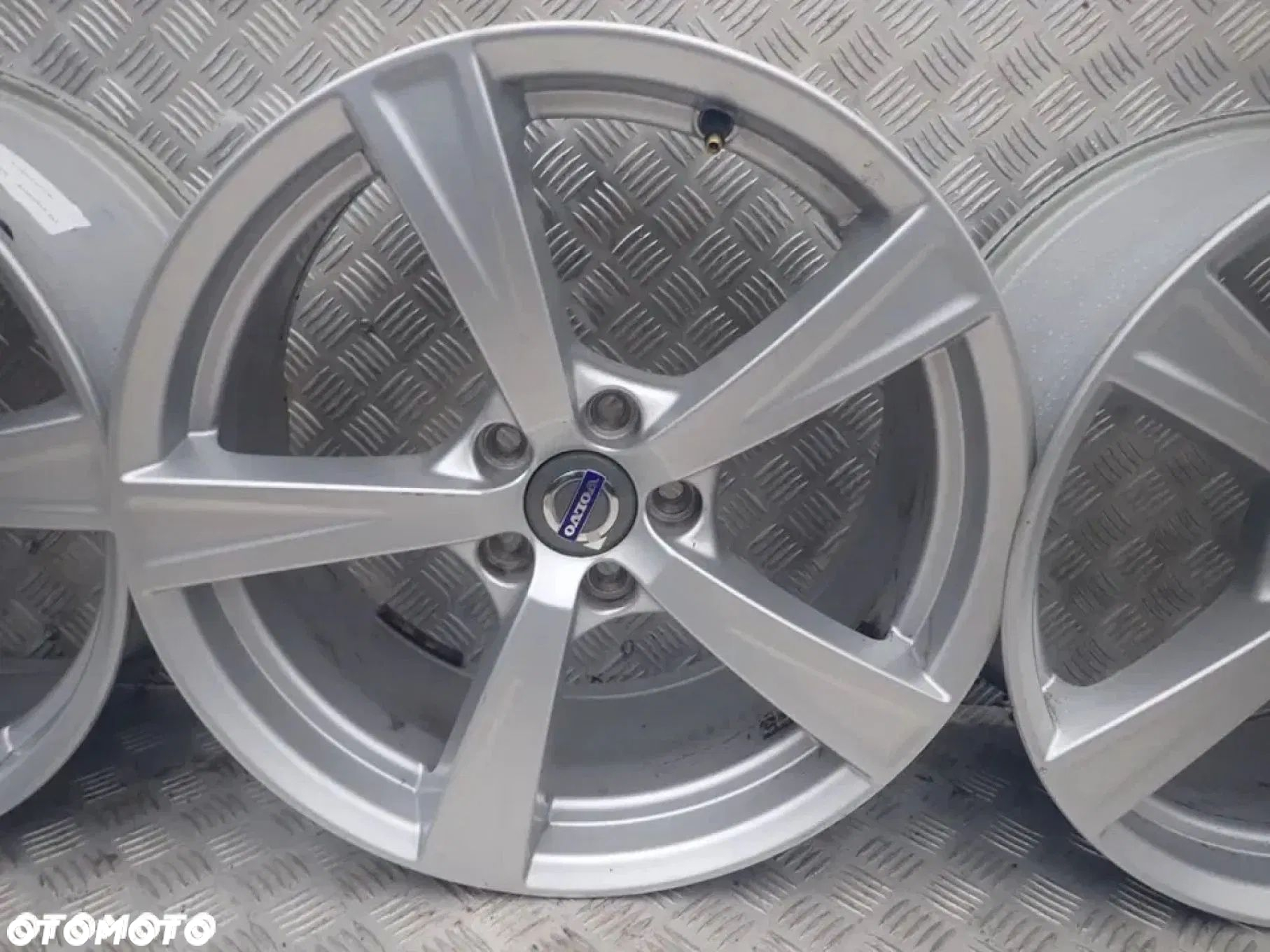 FELGI ALUMINIOWE VOLVO XC60 XC60 XC40 5X108 8Jx18 ET42,5 RADOM - 3