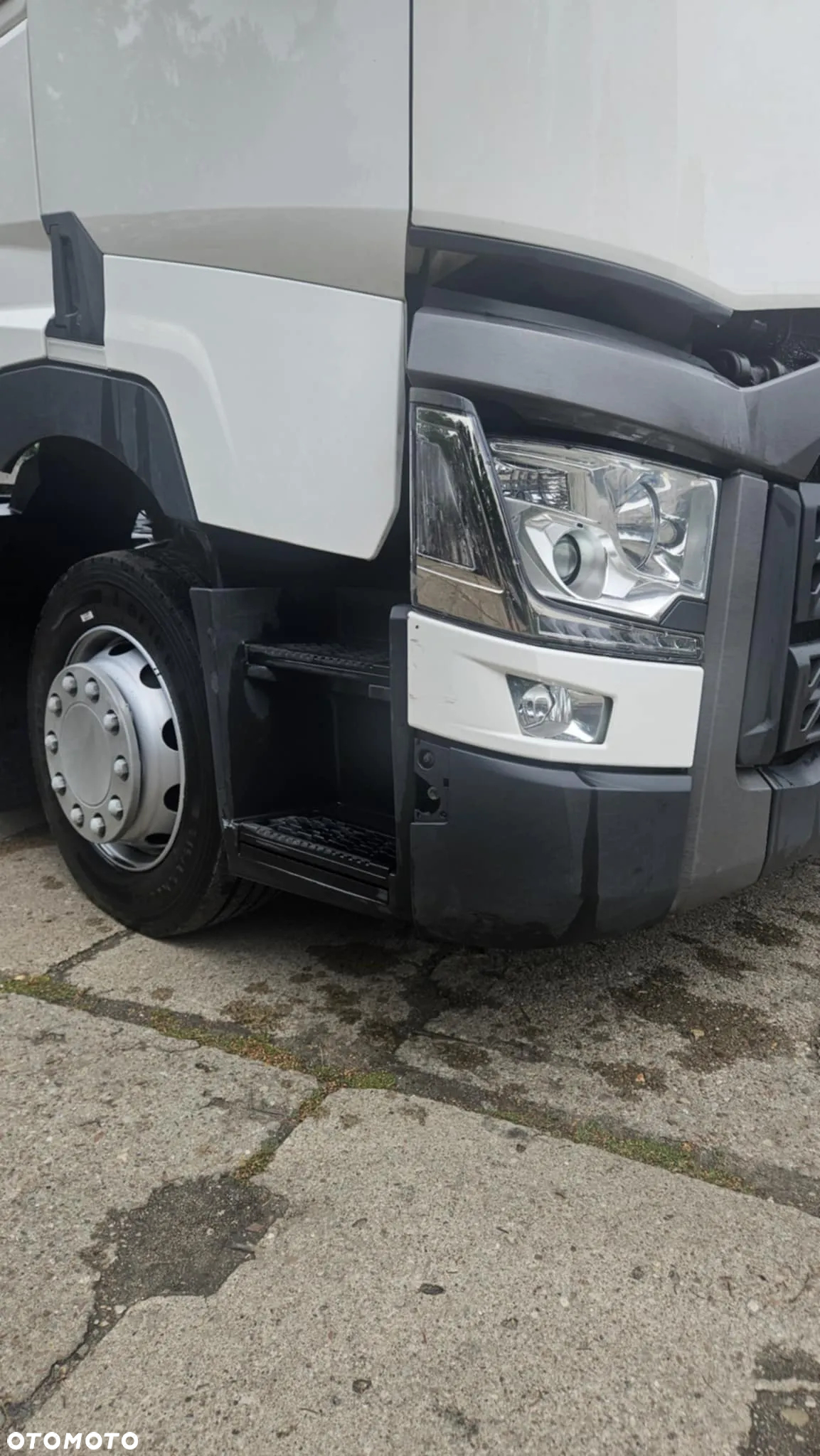 Renault GAMA-T 460 - 4