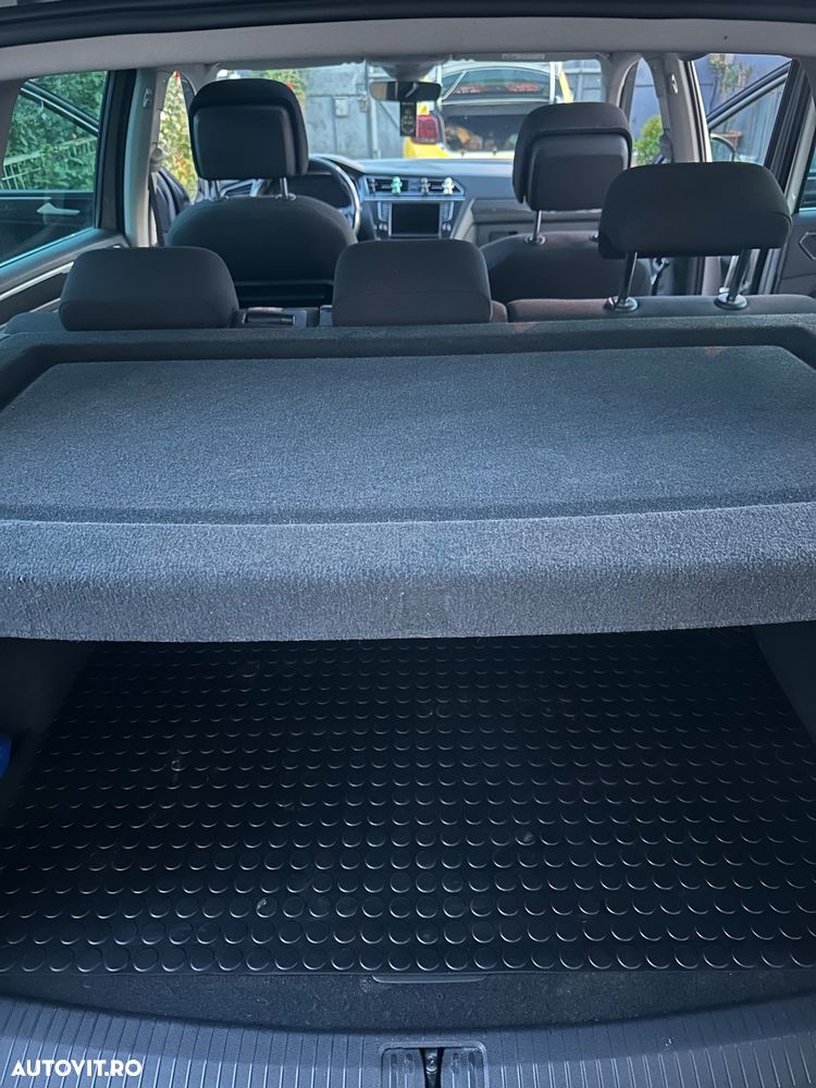 Volkswagen Tiguan - 23
