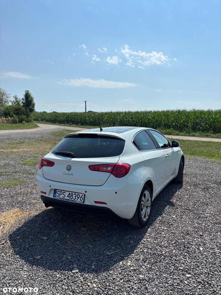 Alfa Romeo Giulietta - 2
