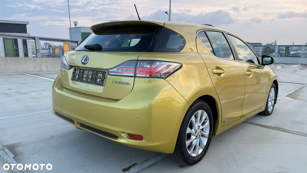 Lexus CT 200h Prestige - 12