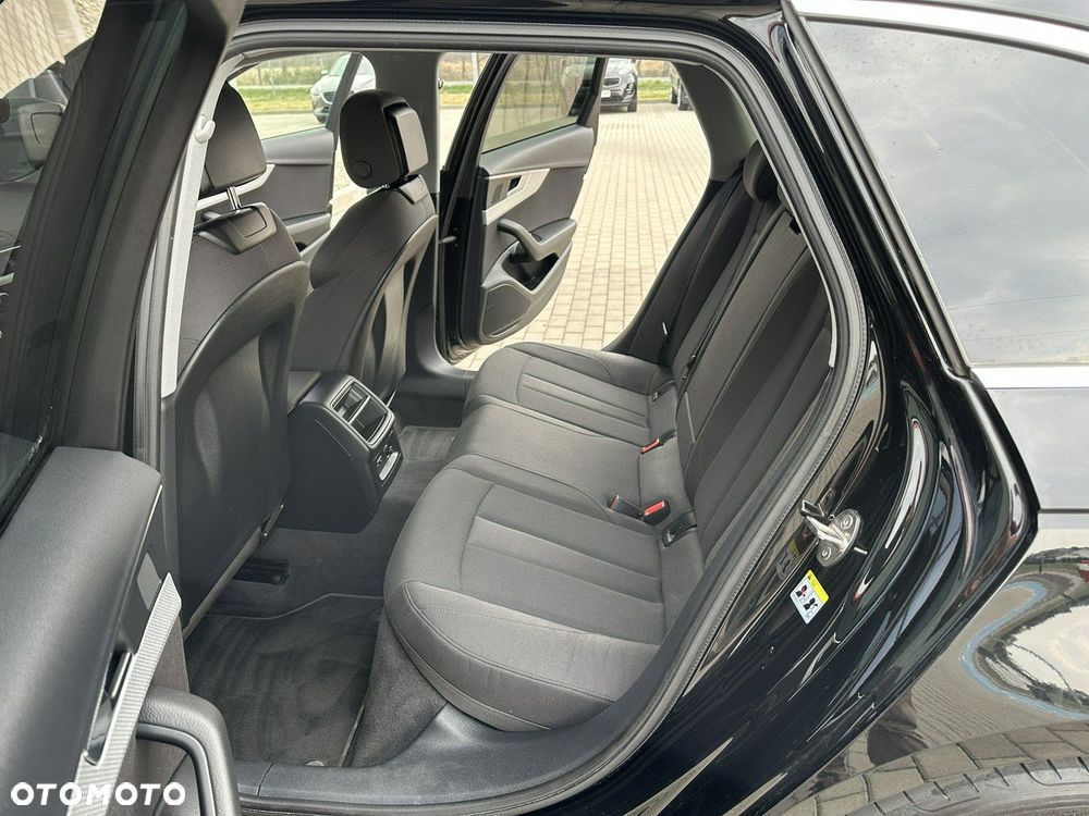 Audi A4 Avant 2.0 TDI ultra S tronic sport - 13