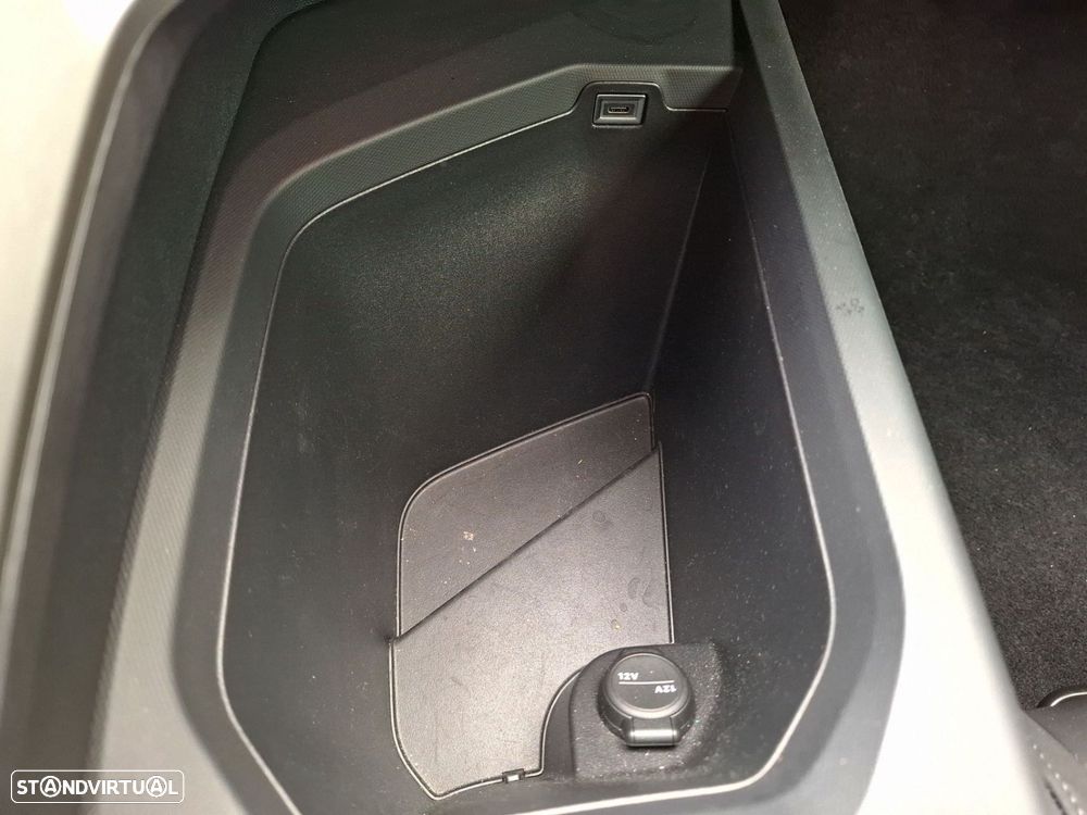 Peugeot 3008 1.2 Hybrid Allure e-DCS6 - 23