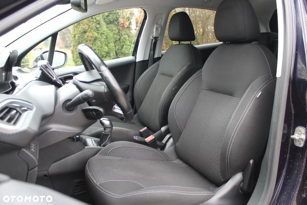 Peugeot 208 Blue-HDi 100 Stop&Start Style - 10