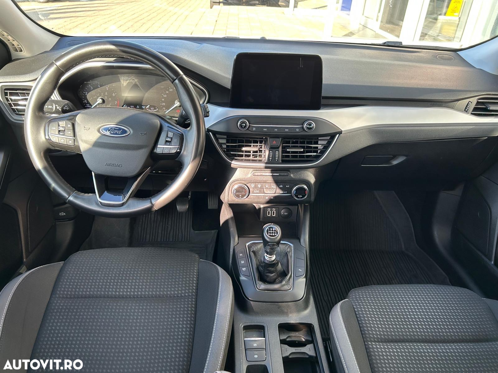 Ford Focus 1.0 EcoBoost Trend Edition - 11