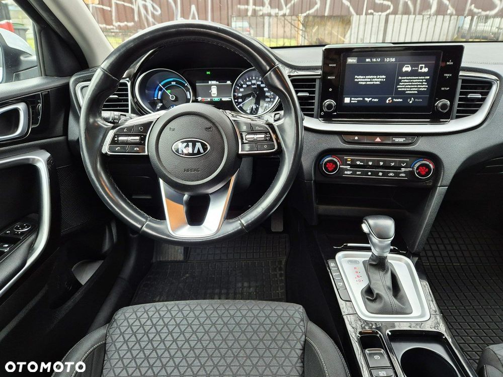 Kia Ceed 1.6 GDI PHEV L DCT - 33