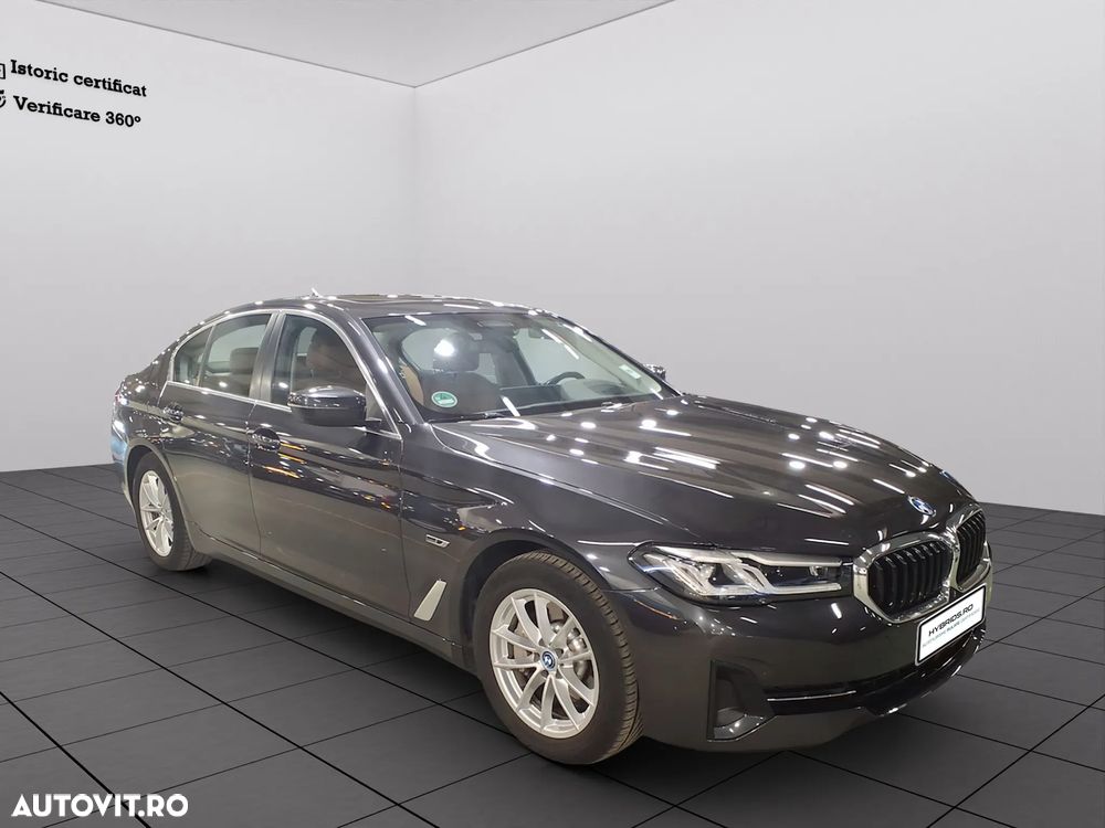 BMW Seria 5 530e xDrive Aut. Luxury Line - 8