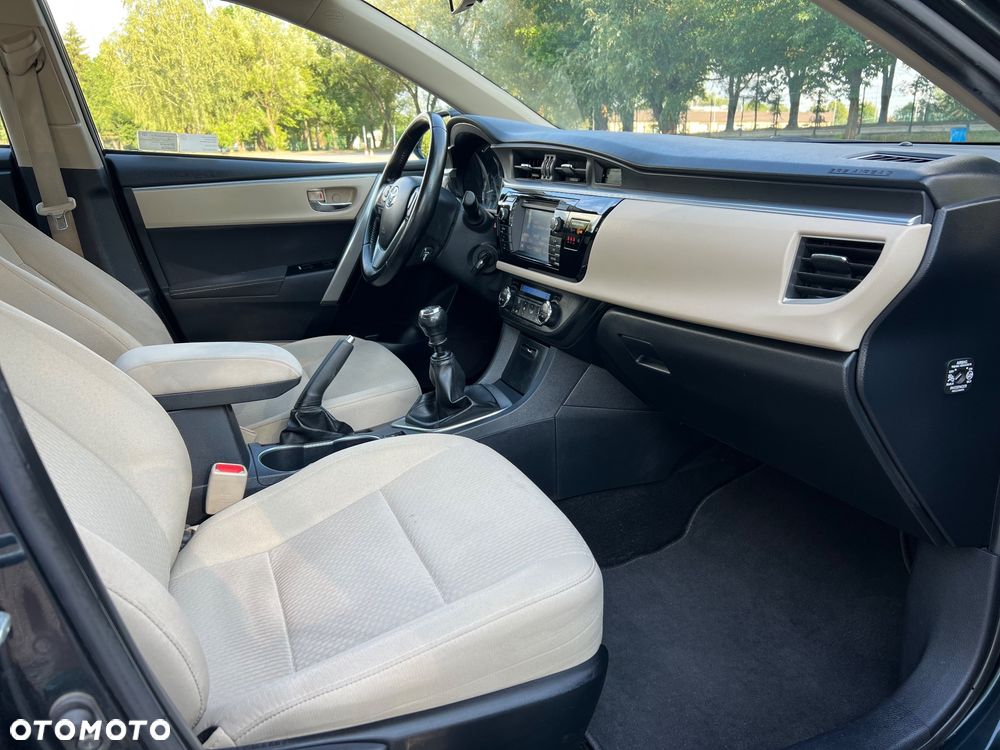 Toyota Corolla 1.6 Premium - 26