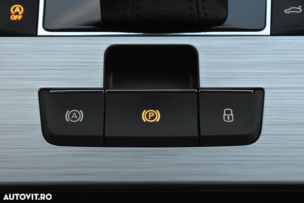 Skoda Superb 2.0 TDI DSG Ambition - 34