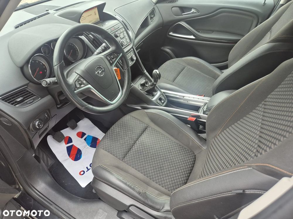 Opel Zafira 1.4 T Cosmo EU6 - 9