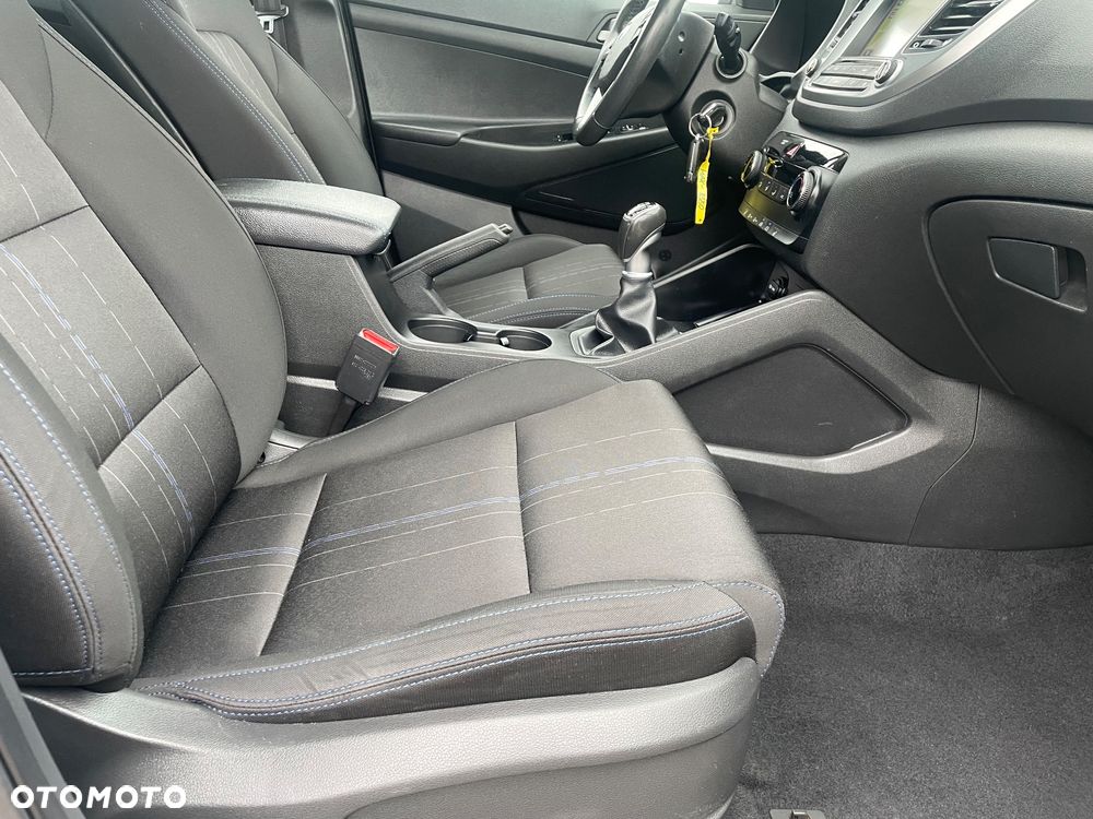Hyundai Tucson blue 1.6 GDi 2WD Navi - 19