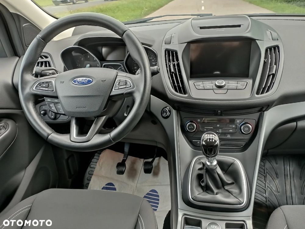 Ford Kuga - 23