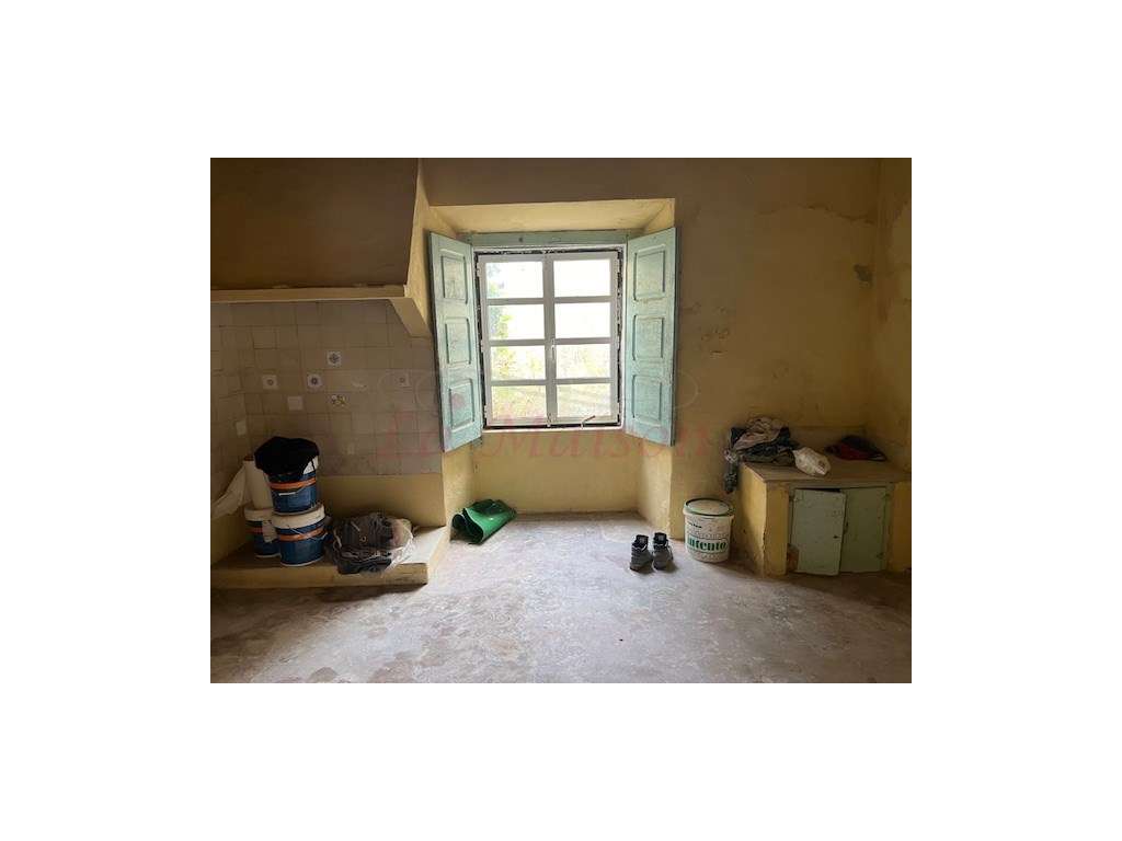 Prédio T7 para Recuperar em São Julião do Tojal - Grande imagem: 5/21