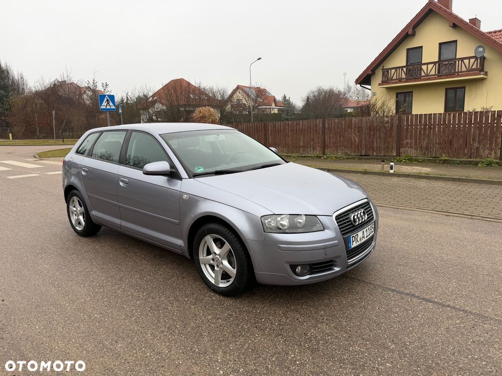 Audi A3 Sportback 1.6 FSI Ambiente - 12
