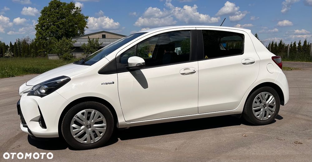 Toyota Yaris Hybrid 100 Premium - 13