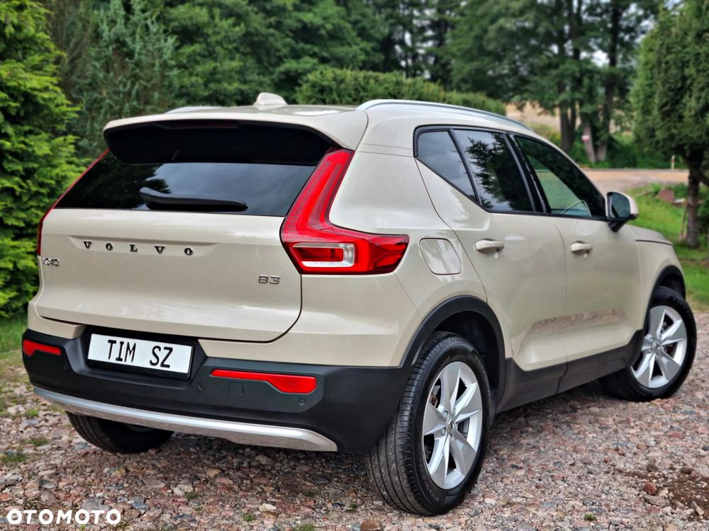 Volvo XC 40 B3 B DKG Ultra Black Edition - 13