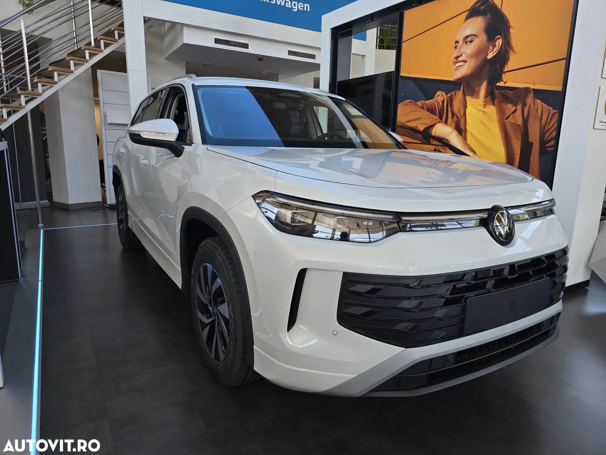 Volkswagen Tayron 1.5 TSI DSG PHEV Life - 3