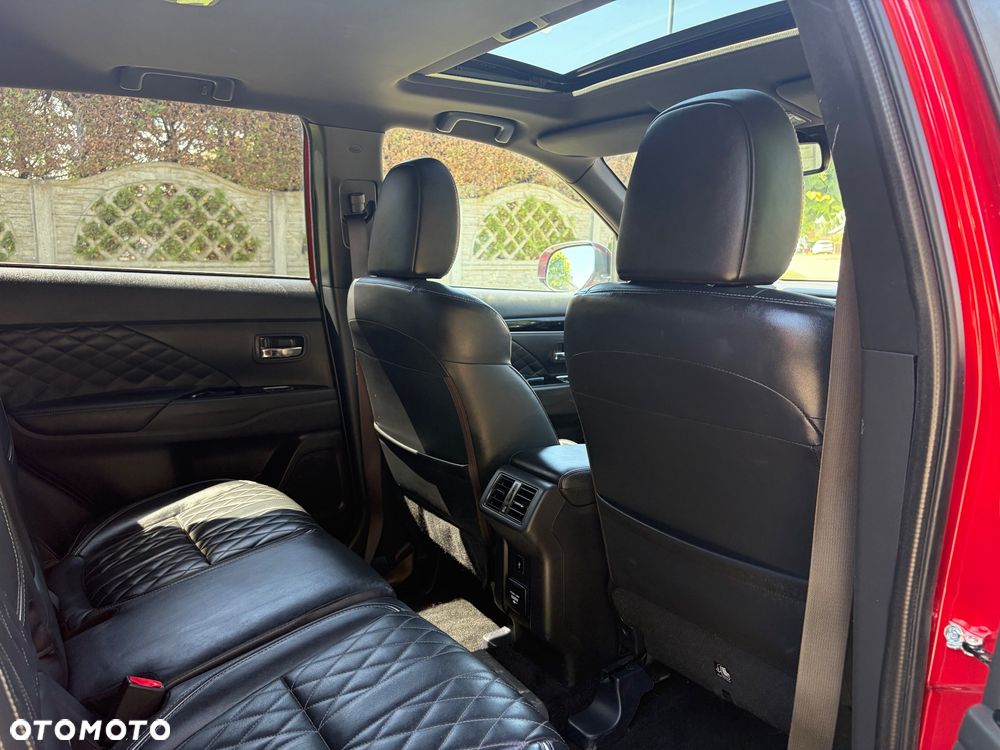 Mitsubishi Outlander - 19