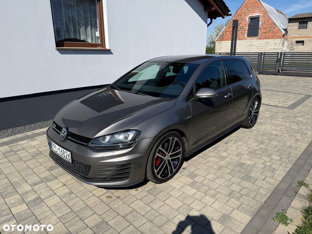 Volkswagen Golf - 7