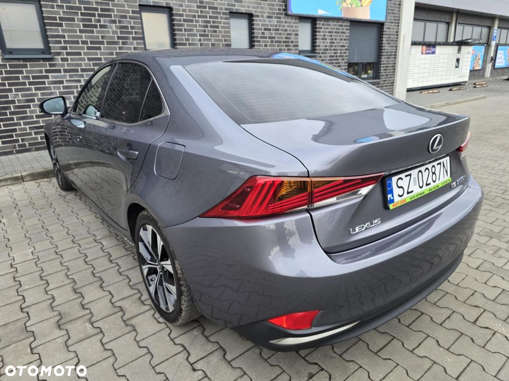Lexus IS 300h F Sport EU6 - 14