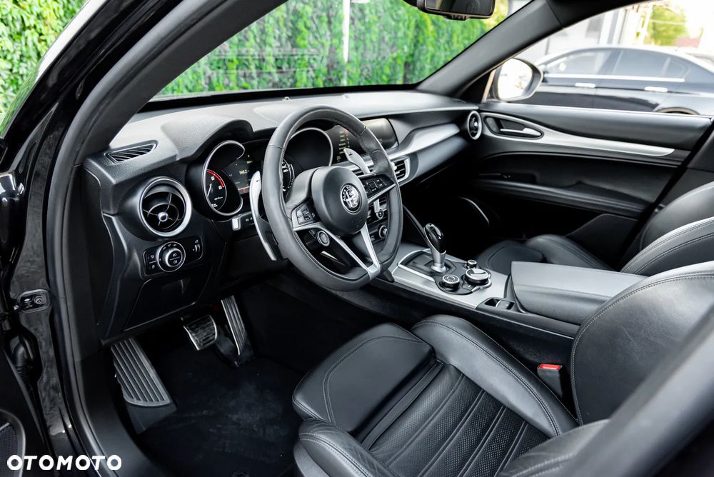 Alfa Romeo Stelvio 2.2 16V AT8-Q4 Executive - 17
