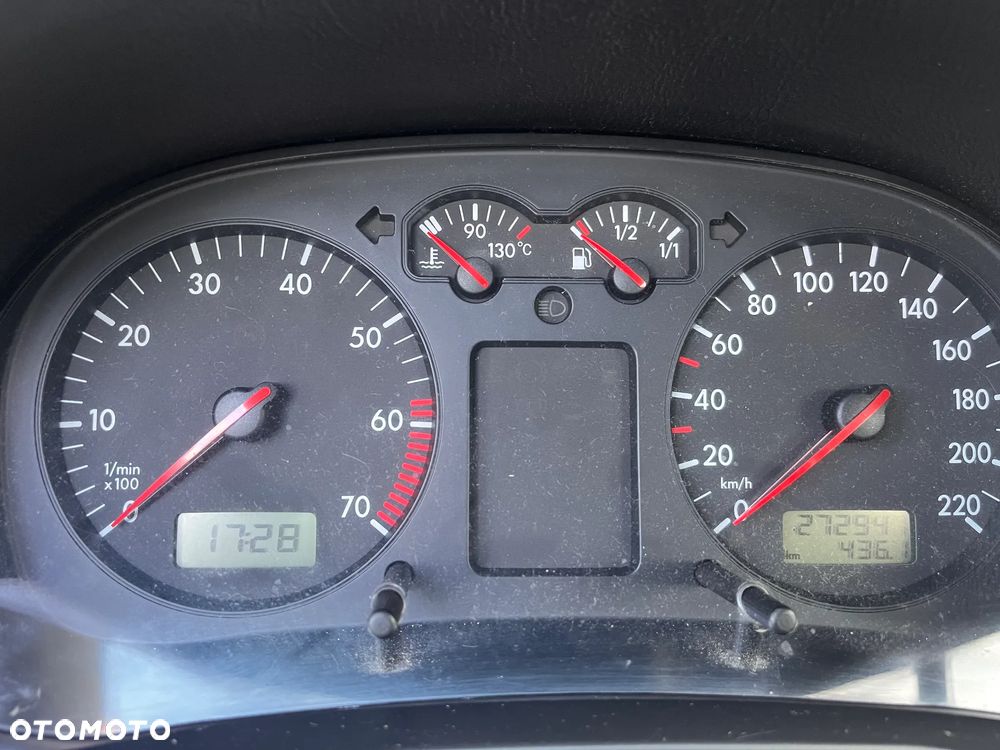 Volkswagen Golf - 8