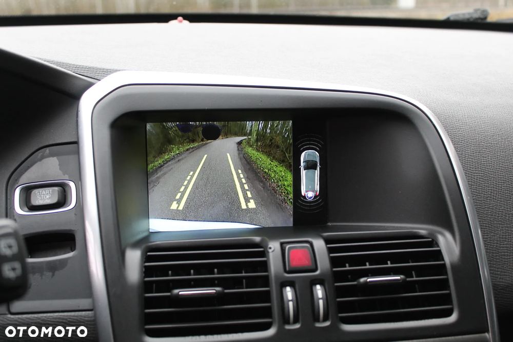 Volvo XC 60 T5 AWD Drive-E Momentum - 25