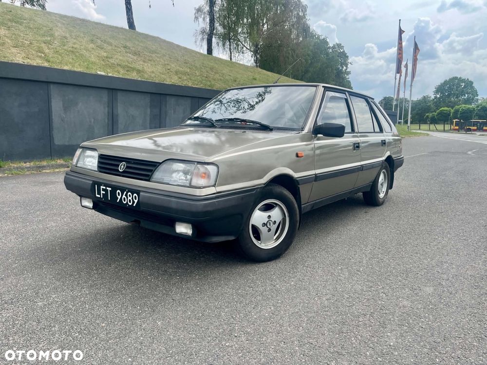Polonez Caro - 1