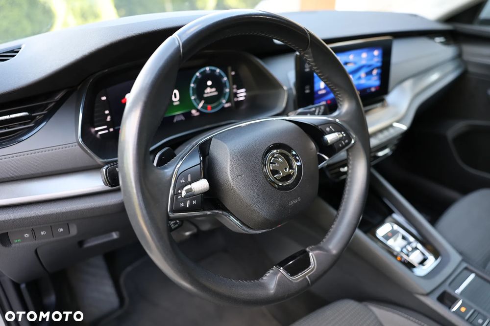 Skoda Octavia 2.0 TDI DSG Edition - 17