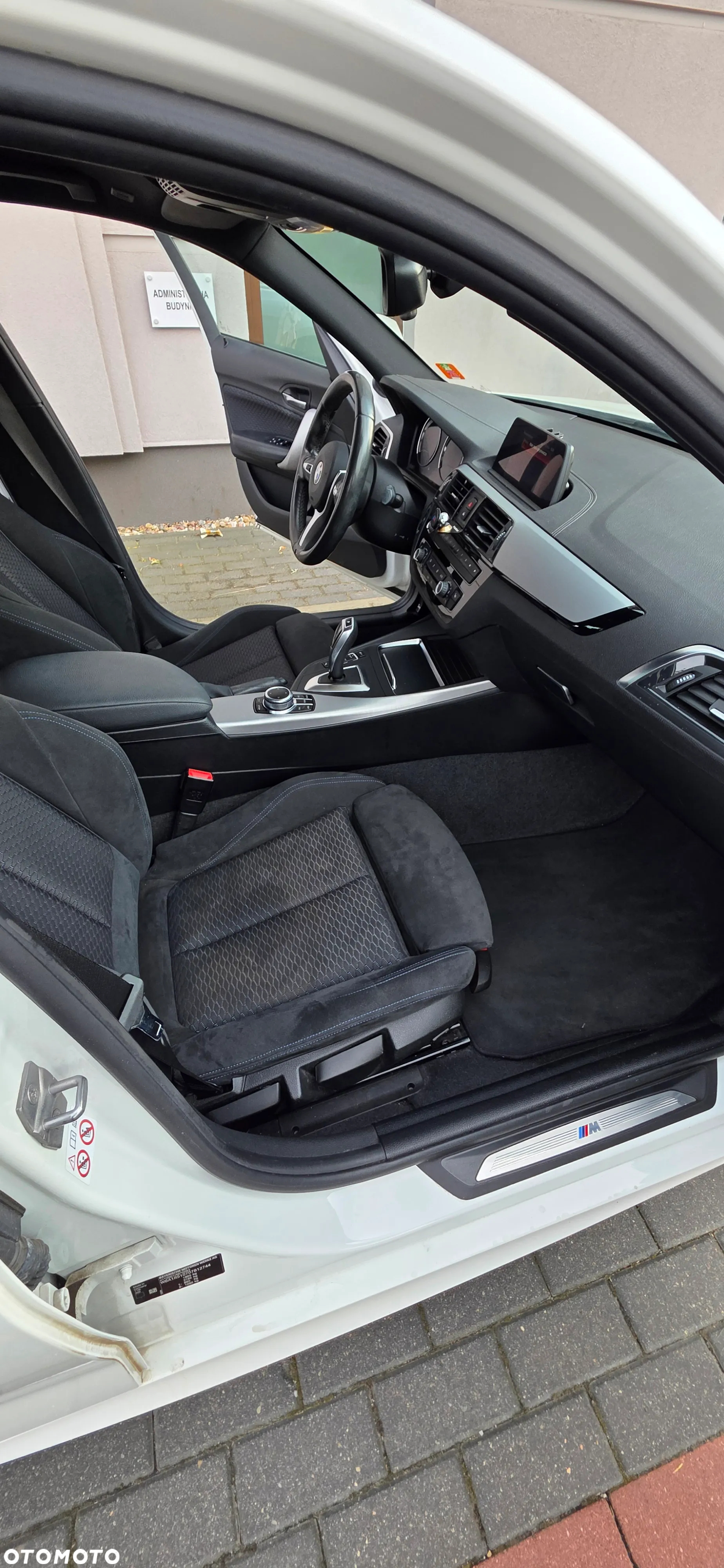 BMW Seria 1 - 17