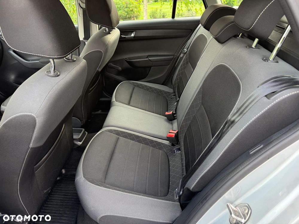 Skoda Fabia 1.0 TSI Ambition DSG - 10