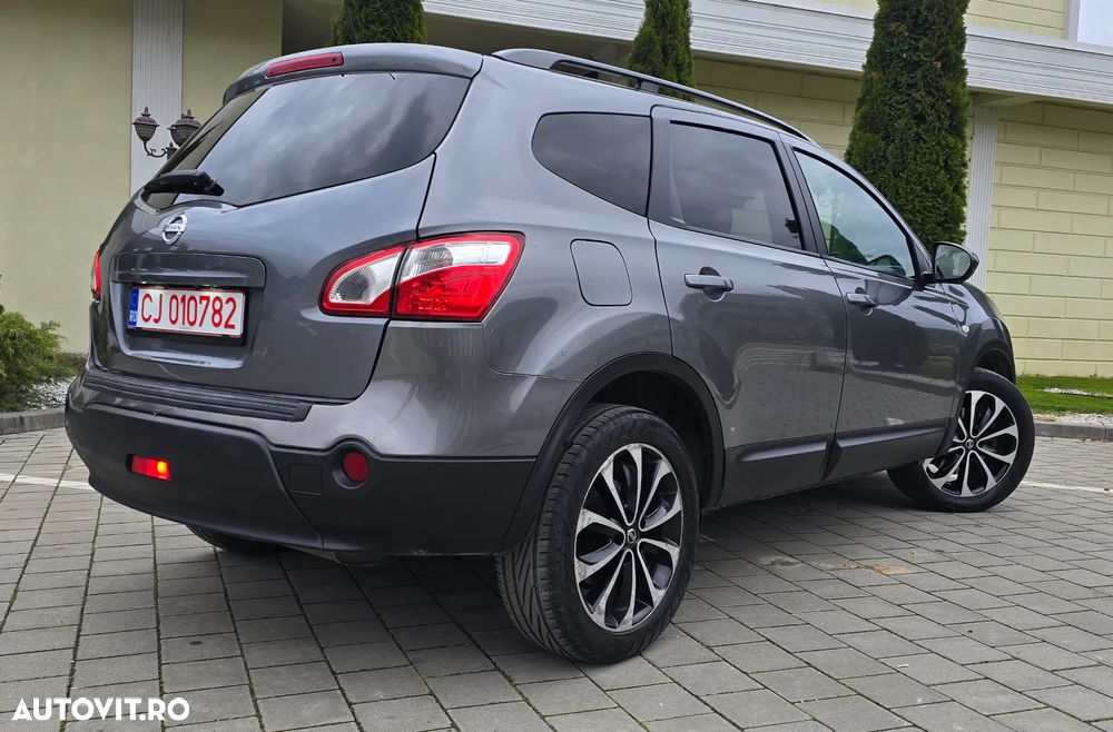 Nissan Qashqai+2 - 4