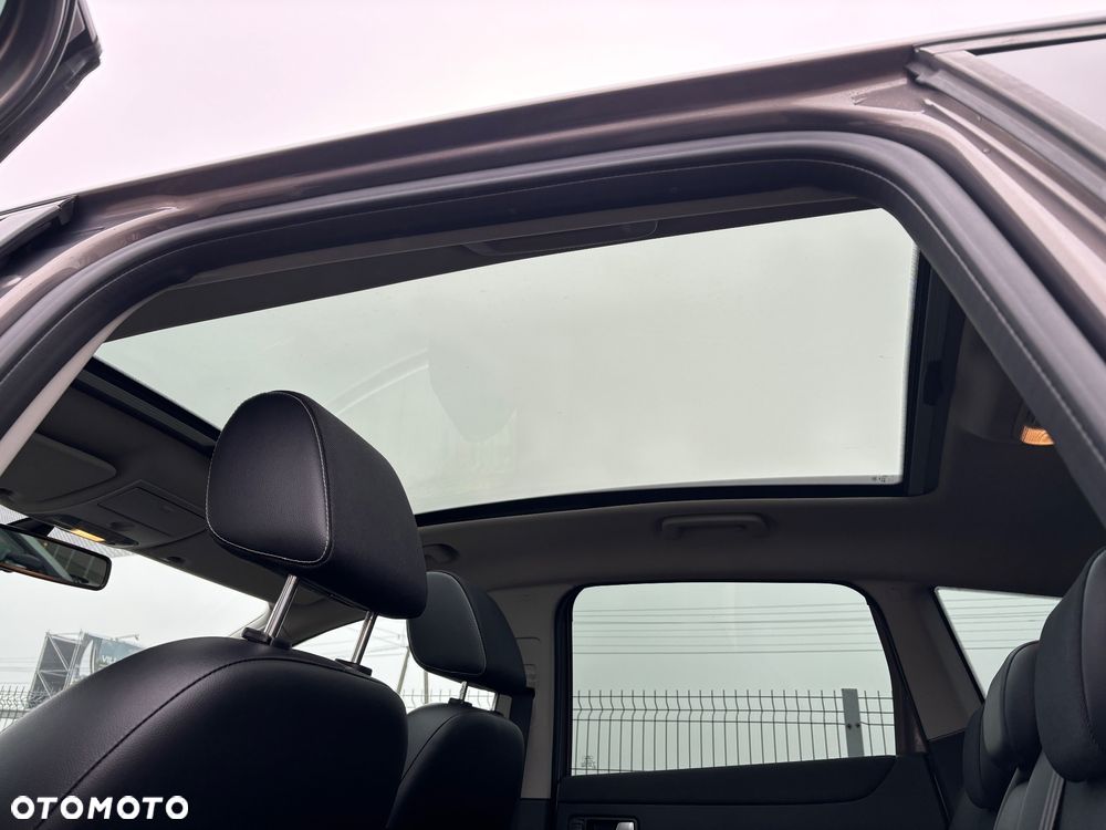 Ford Kuga 2.0 TDCi 4x4 Titanium - 16